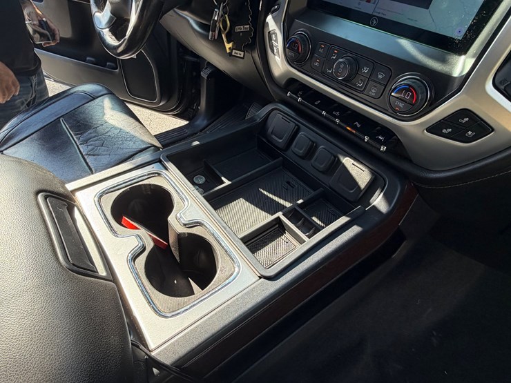 #49-•-2018-gmc-sierra-slt-pickup-truck-image-32
