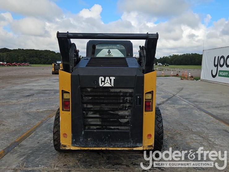 2017-caterpillar-272d2-xhp-image-17