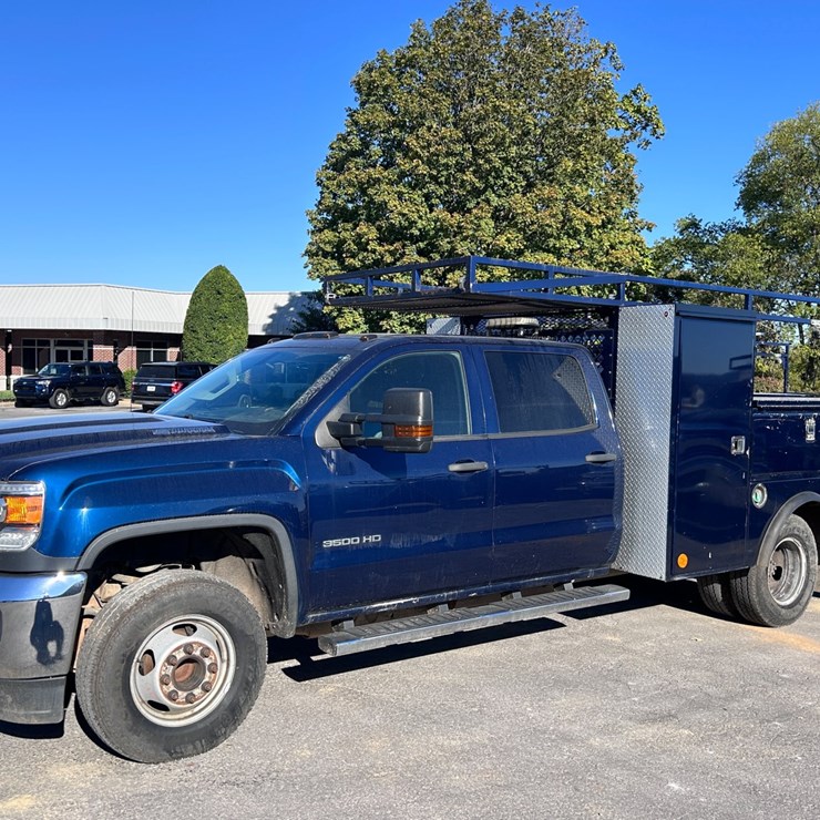 2017 GMC 3500