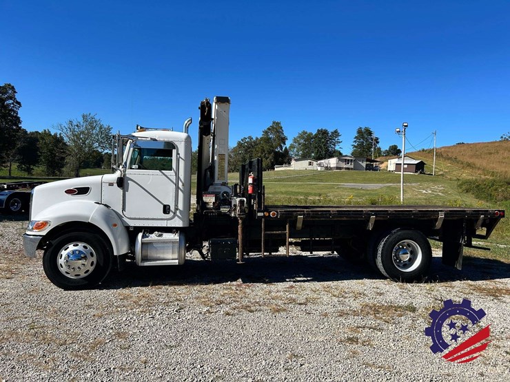 2007-peterbilt-335-image-5