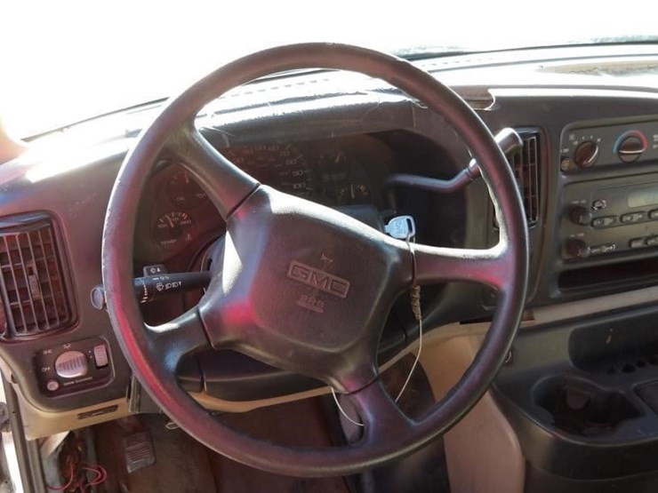 2002-gmc-3500-image-19