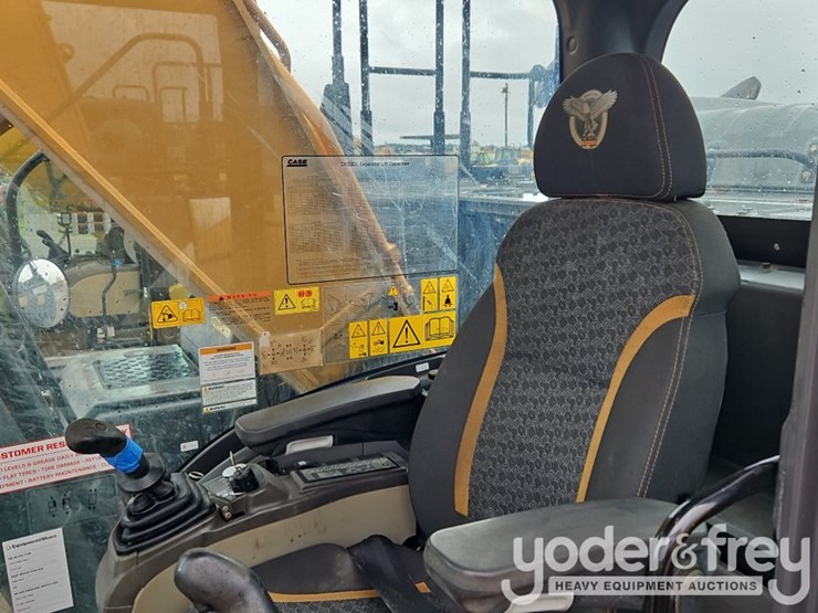 2019-case-cx300d-image-8