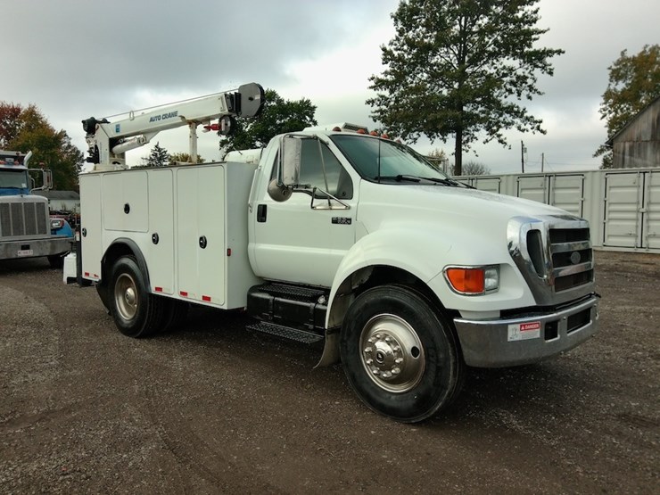 2004-ford-f650-image-3
