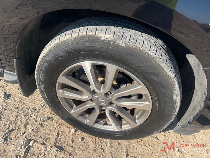 2015-nissan-pathfinder-image-9
