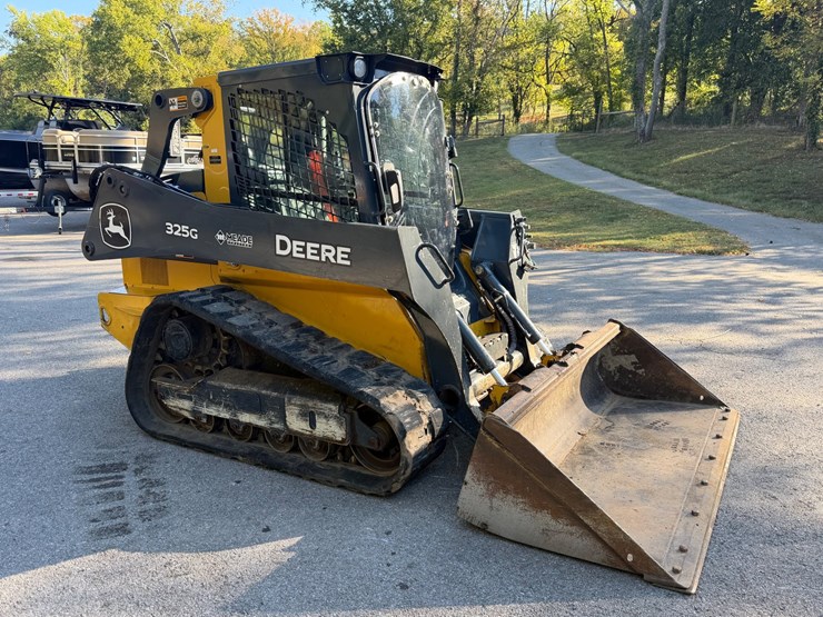 2021-deere-325g-image-3
