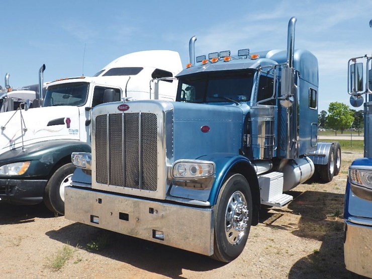 2008-peterbilt-389-image-1
