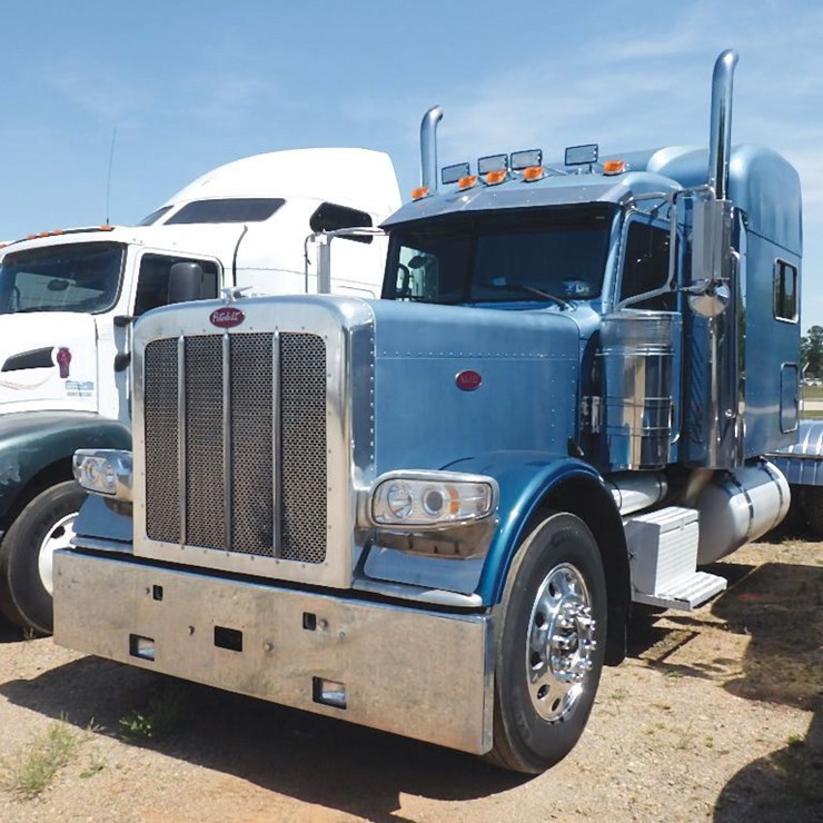 2008 PETERBILT 389
