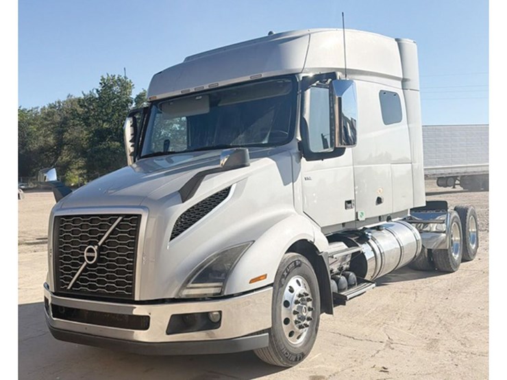 2019-volvo-vnl-740-image-1