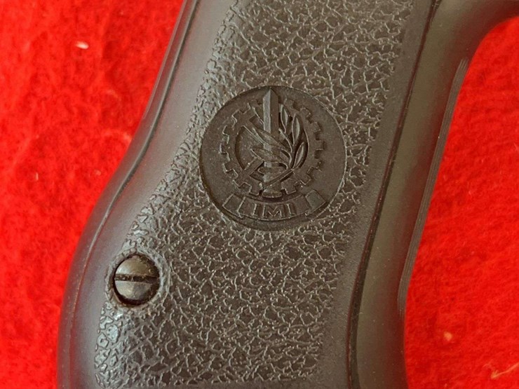 imi-desert-eagle-baby-eagle-.40-s&w-semiauto-pistol-image-8