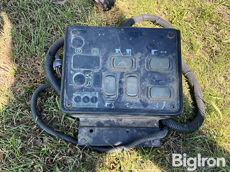 john-deere-3975-image-11
