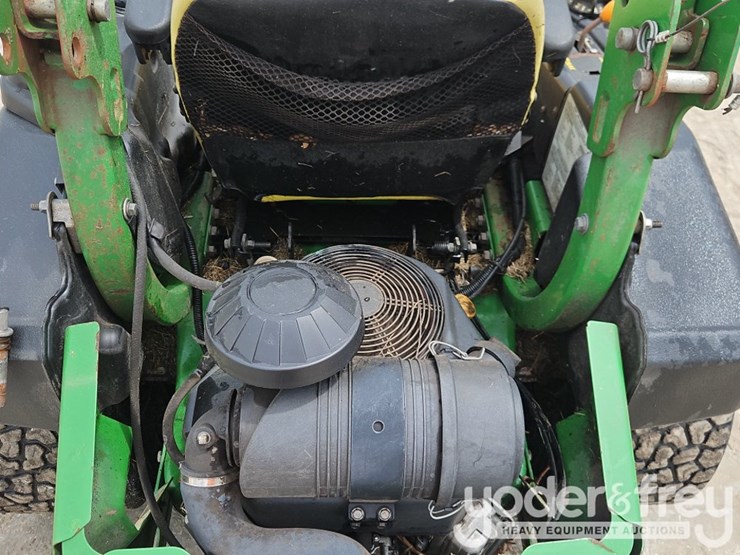 2016-john-deere-z920m-image-13
