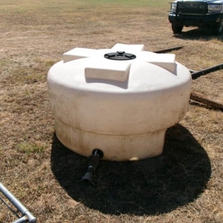 Poly Nurse Tank, 300 Gallon