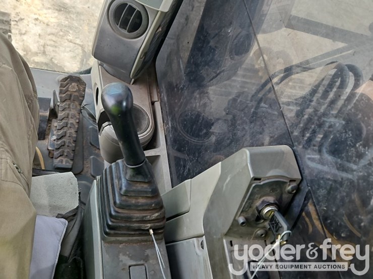2014-caterpillar-329el-image-39