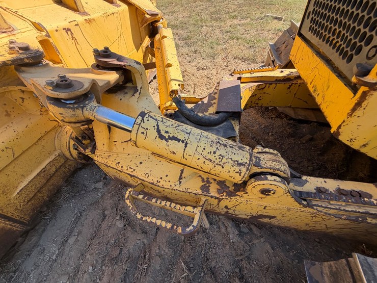 #87-•-komatsu-crawler-tractor-image-33