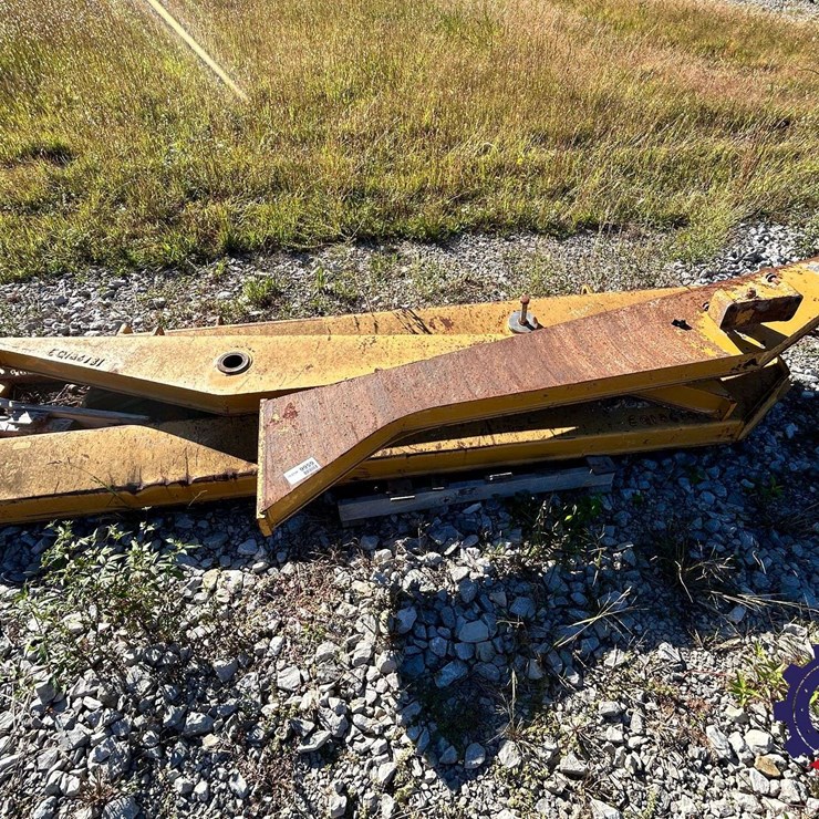 CATERPILLAR 745