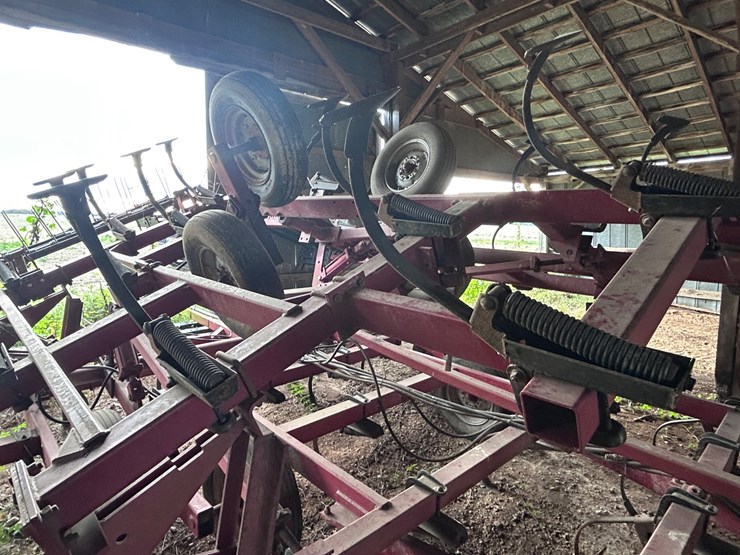 #74-•-case-4300-field-cultivator-image-25