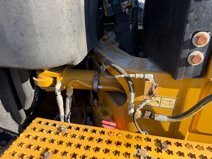 caterpillar-120m2-vhp-plus-image-28