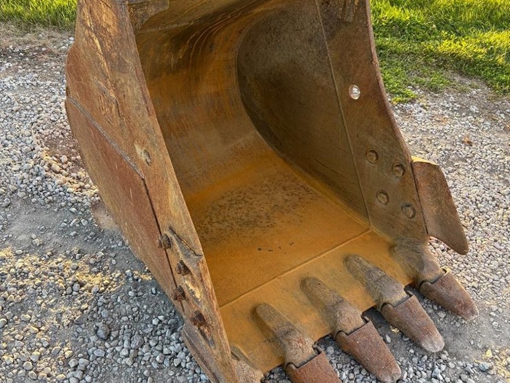 2004-caterpillar-318cl-image-8
