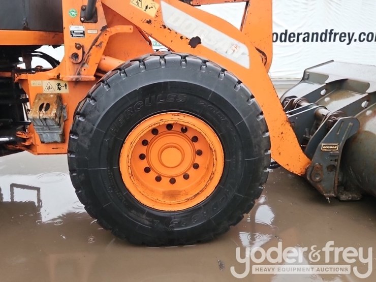 2018-doosan-dl220-5-image-12