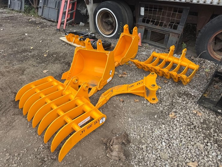 caterpillar-305-image-3