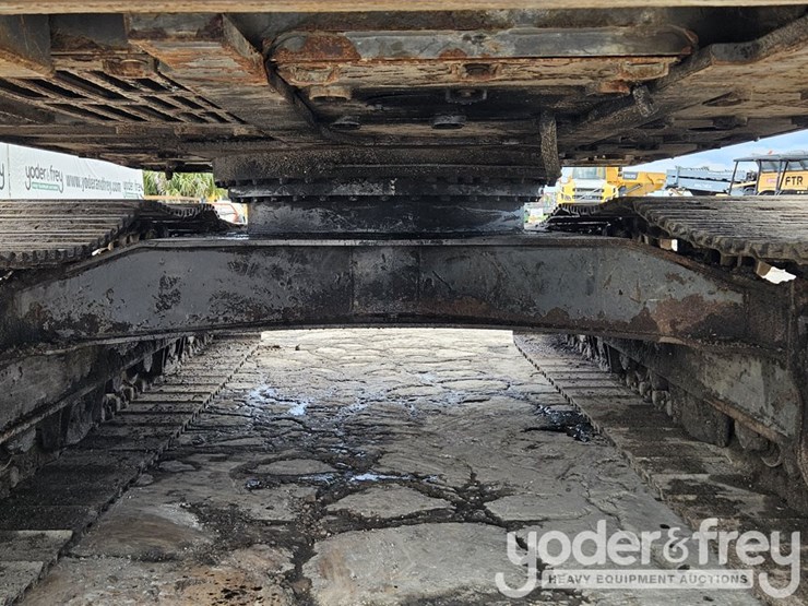 2013-volvo-ec220dl-image-25