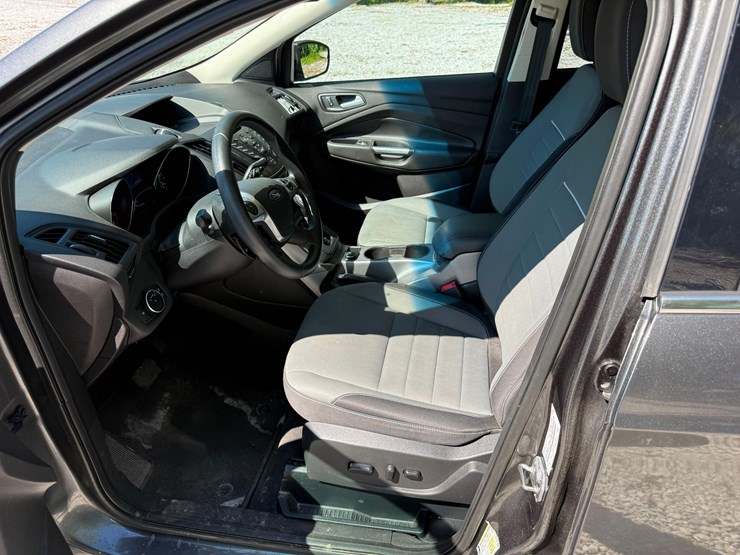 2015-ford-escape-image-9