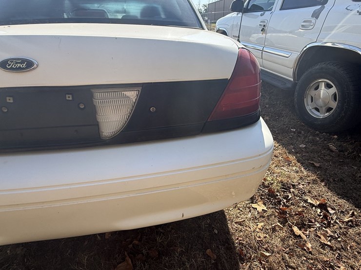 #46835-•-2005-ford-crown-victoria-sedan-2fafp71wx5x153100-inv#46835-image-10