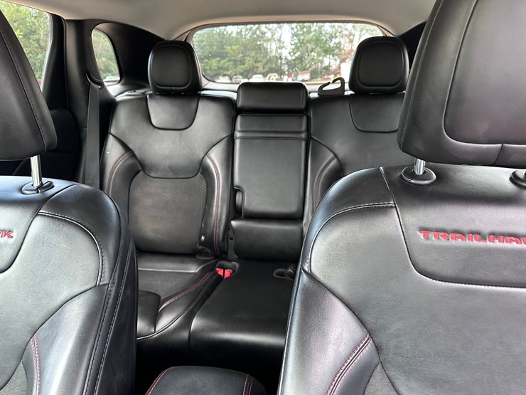 2019-jeep-cherokee-image-25
