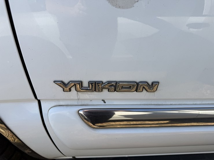 2005-gmc-yukon-image-38