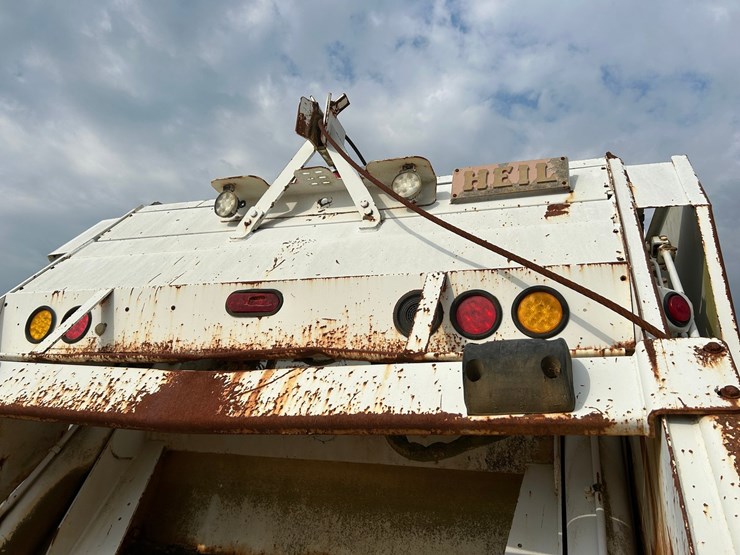 #10594-•-heil-25yd-garbage-truck-trash-compactor-612-3201fp5020636-inv#10594-image-13