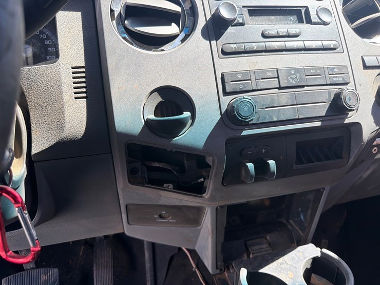 2012-ford-f250-xlt-image-31