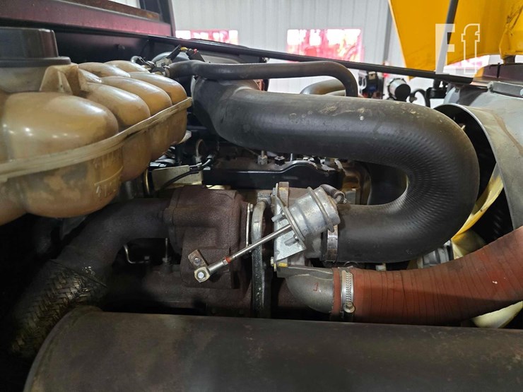 2020-jcb-930-image-25