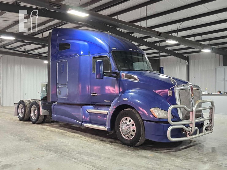 2015-kenworth-t680-image-2