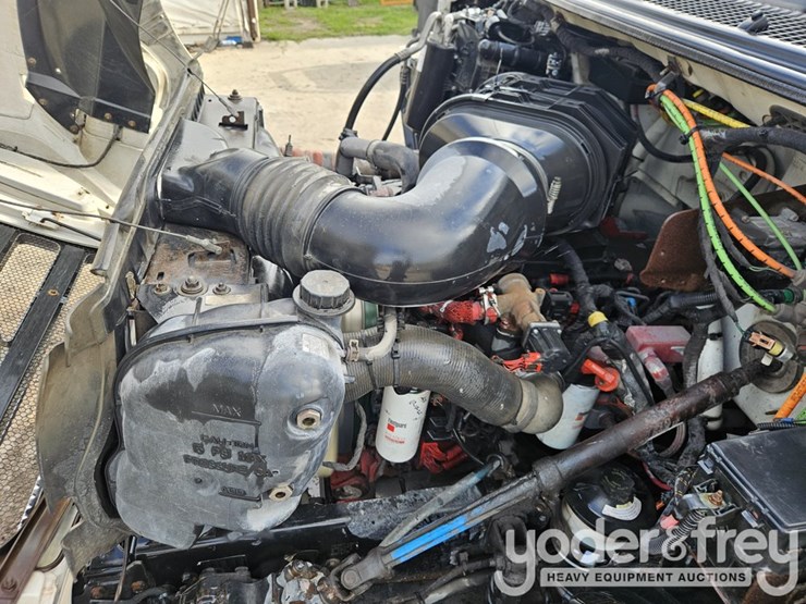 2008-ford-f750-image-23