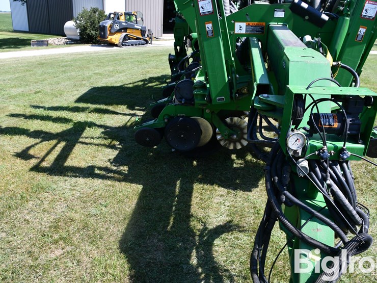 2009-john-deere-1790-ccs-image-12