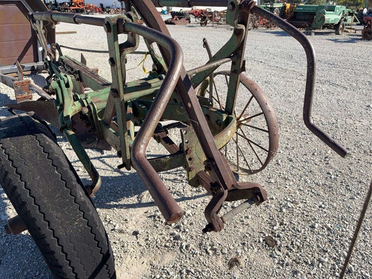 oliver-single-bottom-brush-plow-image-12