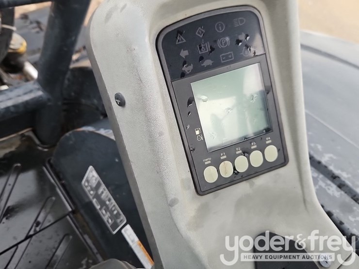 2020-yanmar-vio50-6a-image-34