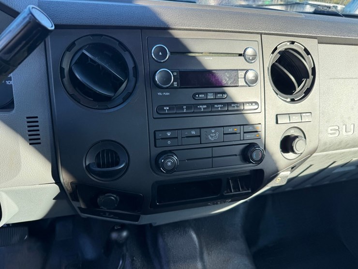 2015-ford-f350-image-36