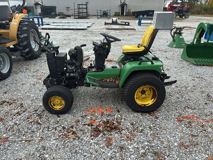 john-deere-425-image-1