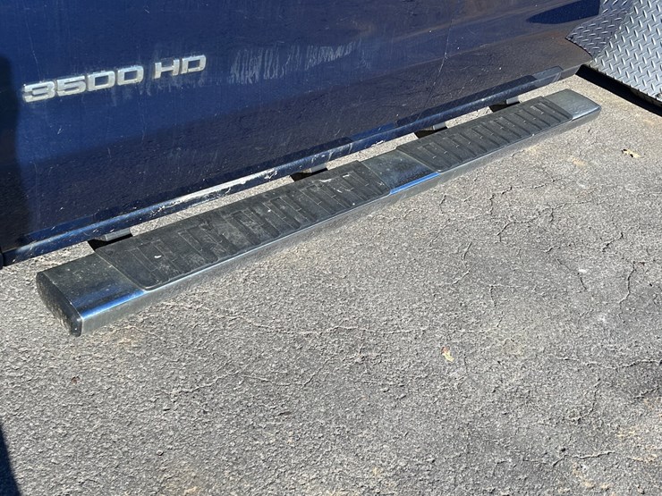 2017-gmc-3500-image-13