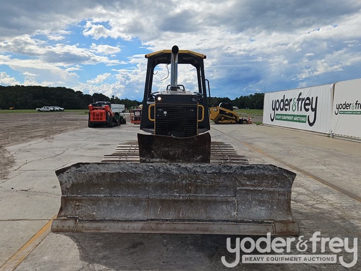 2013-deere-650k-lgp-image-15