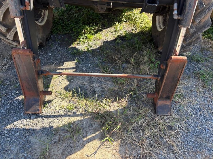 new-holland-ts110-image-8