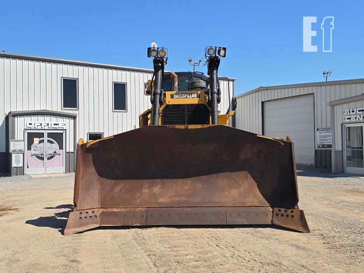 2013-caterpillar-d8t-image-7