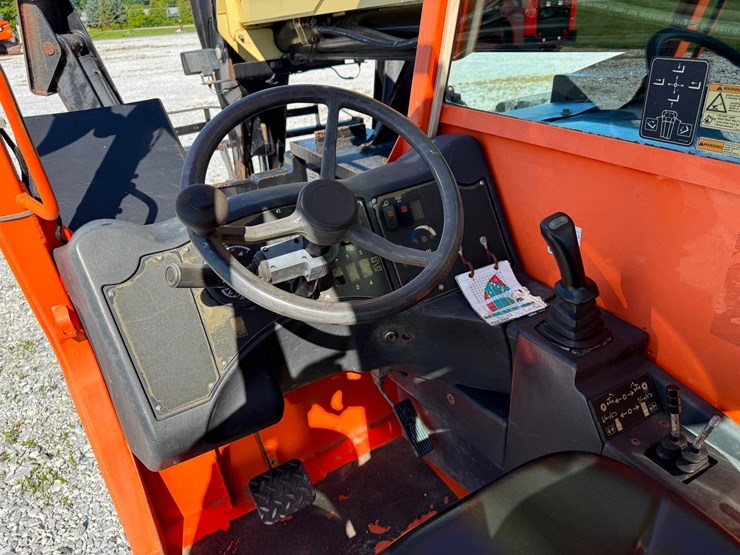 jlg-g10-55a-image-14