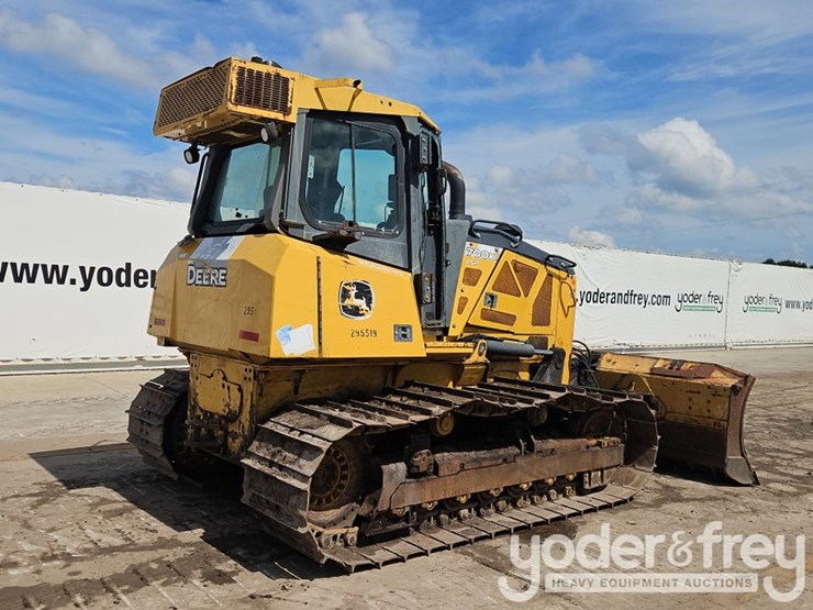 2016-deere-700k-lgp-image-5