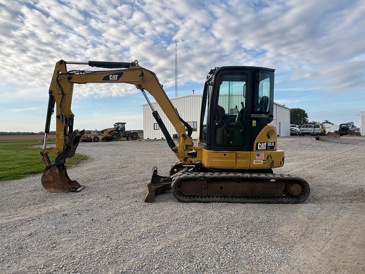 2014-caterpillar-305-image-1