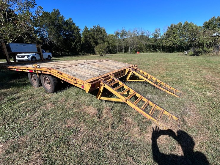 #93-•-20’-matthews-tandem-axle-gooseneck-trailer-image-6