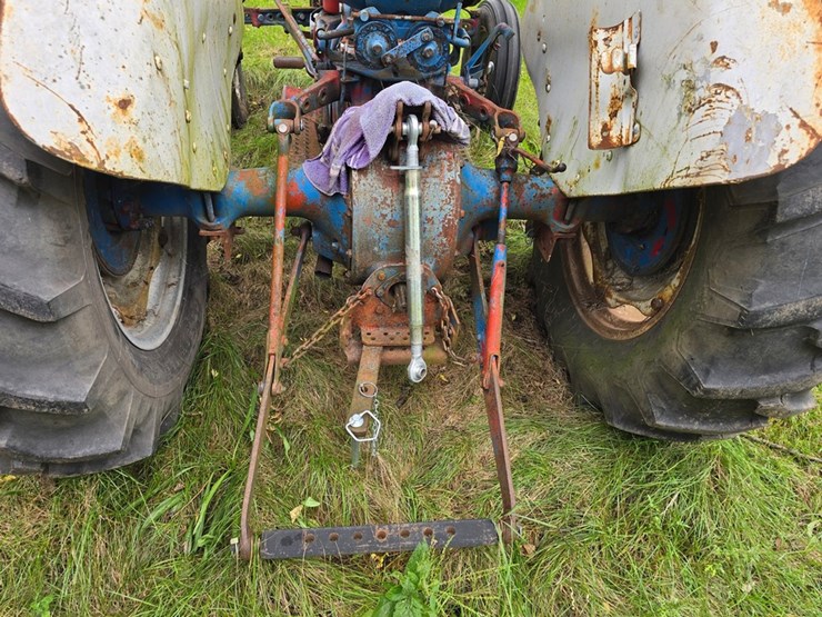 ford-800-image-9