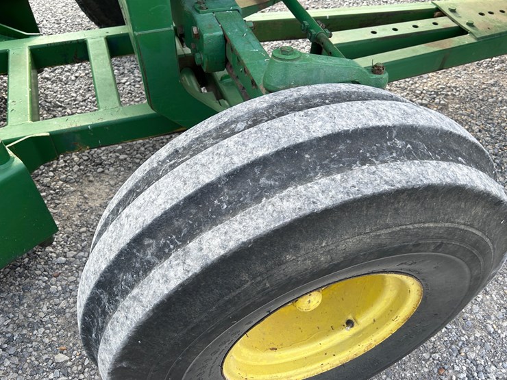 john-deere-4440-image-2