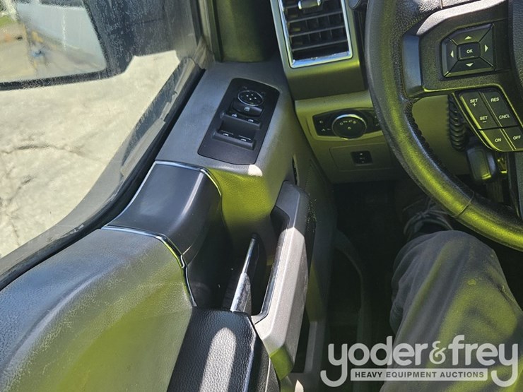 2016-ford-f150-image-28